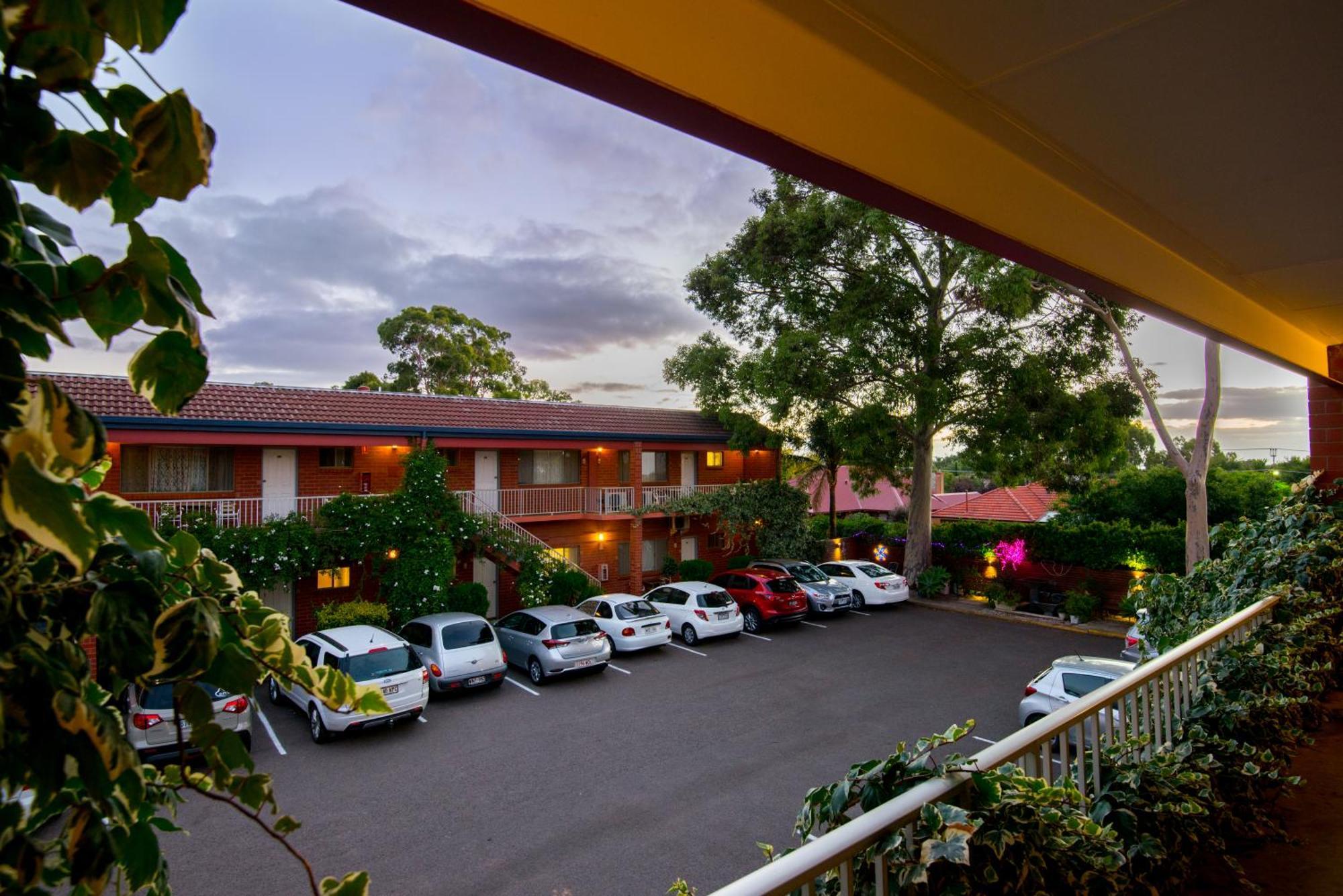 Best Western Adelaide Granada Motor Inn Exterior foto